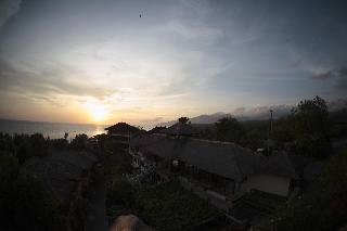 「ホテルの目覚め」のサムネイル画像