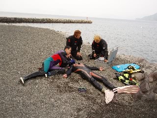 「レスキュー訓練中」のサムネイル画像