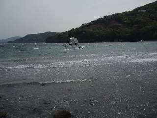 「湾内荒れ荒れ」のサムネイル画像